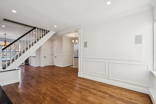 Building Photo - 132 Dodd St