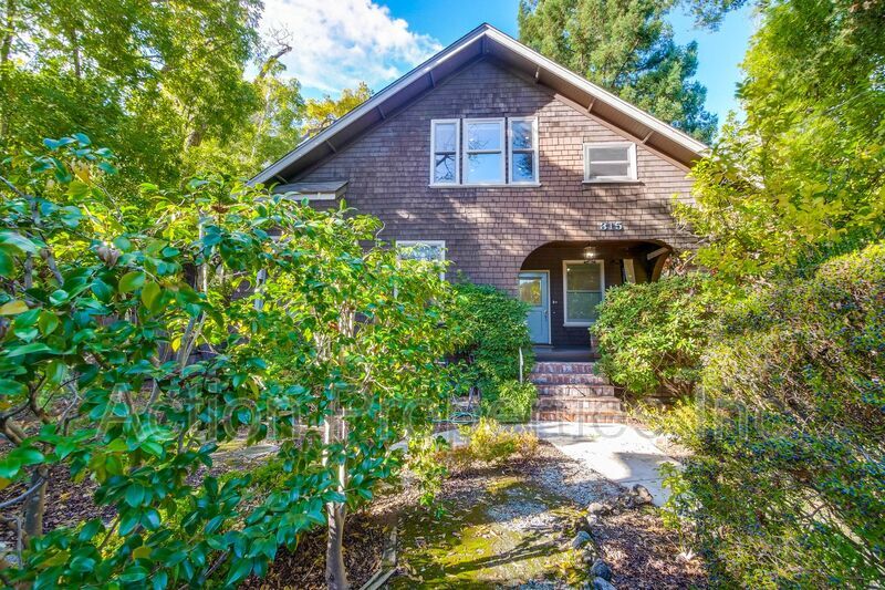 Primary Photo - 315 Melville Ave