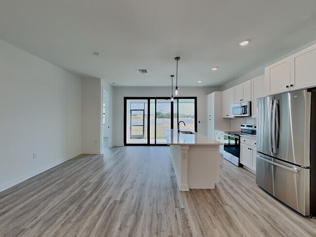 Foto del edificio - 26483 Explorer Rd