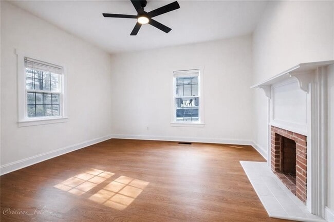 Foto del edificio - 1039 Astor Ave SW