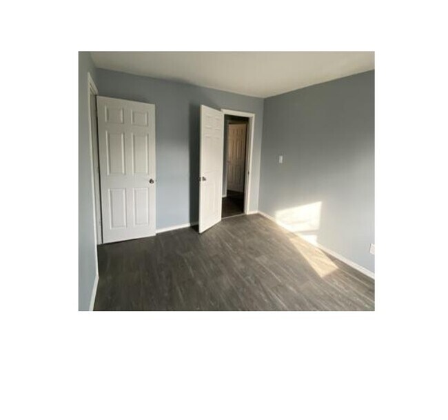Building Photo - 15455 Littlefield St
