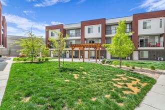 Building Photo - 453 E 690 S