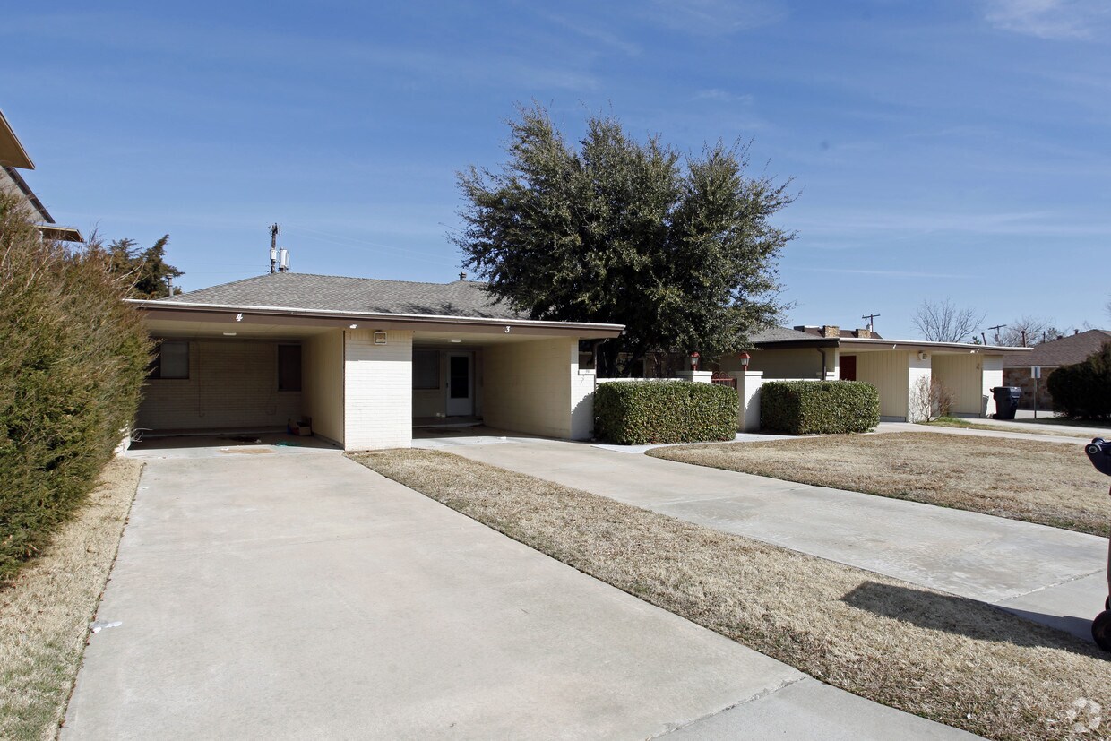 Building Photo - 2825 NW 58th St