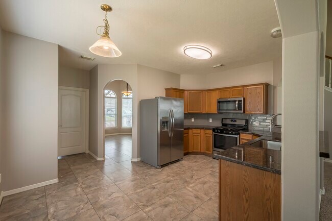 Building Photo - 21902 Silverfield Park Ln