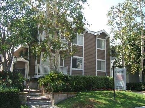 Foto del edificio - 3619 Clarington Ave