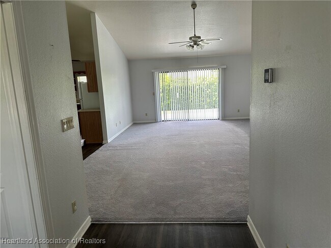 Foto del edificio - 2505 N Orangewood St