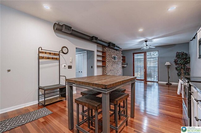 Foto del edificio - 11 W 2nd St