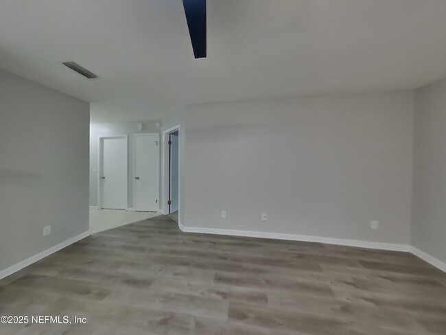 Foto del edificio - 4963 Beige St