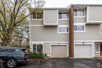 Building Photo - 51 Gordon Way