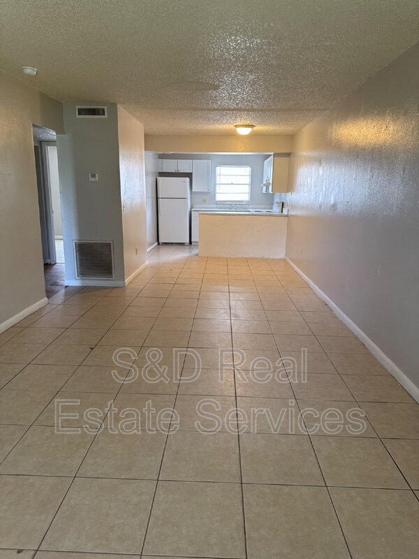 Building Photo - 3019 Allred Dr