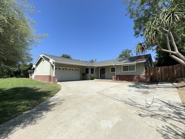 Building Photo - 3589 Mt Vernon Ave