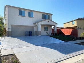 Building Photo - 680 Pegasus Dr