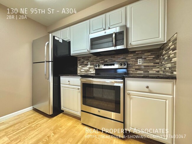 Building Photo - 2 BR/2 Bath Condo Maple Leaf Neighborhood-...