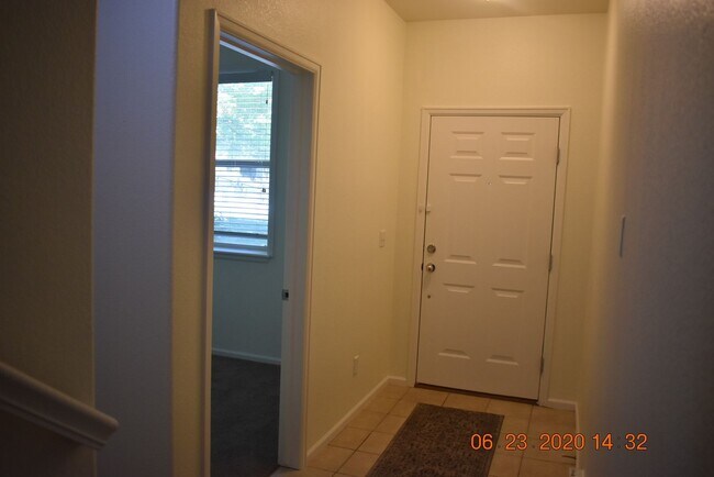 Foto del edificio - Beautiful 2 Bedroom Townhome / Old Town Ar...