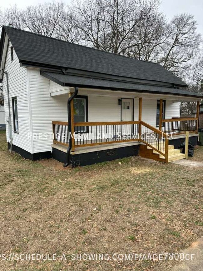 Building Photo - 401 Holmes St