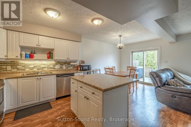 Building Photo - 848 25th Street a E