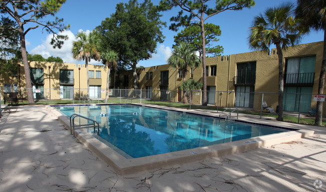 Pool - University Townhomes