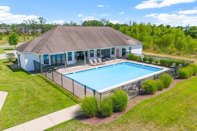 Building Photo - The Reserves of Thomas Glen