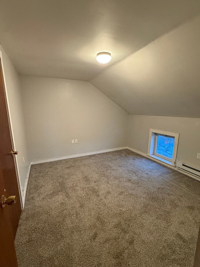 Building Photo - 15 Railroad Pl