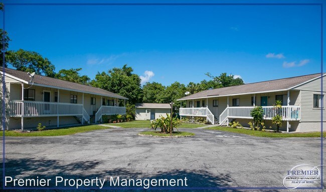Building Photo - 2455 Thomasson Dr