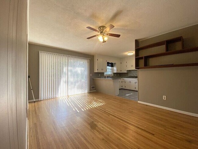Foto del edificio - 7921 Crestbrook Road, Columbia, SC 29223 -...