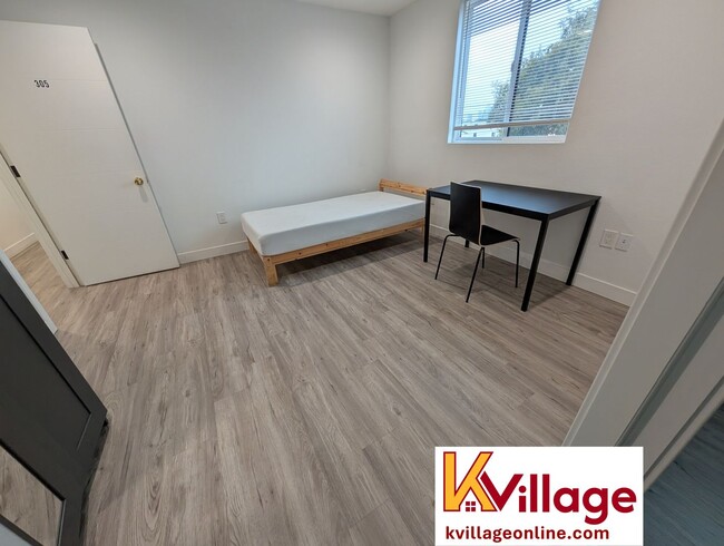 Building Photo - Co-living bedroom + bathroom, shared kitch...