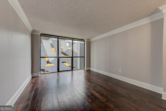 Foto del edificio - 1280 W Peachtree St NW