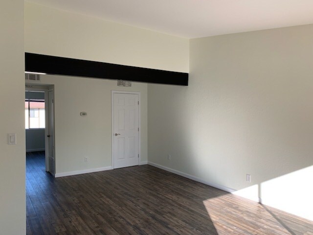 Foto del edificio - 2055 Sierra Rd