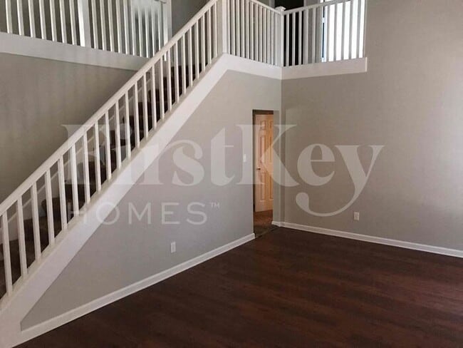 Building Photo - 4018 Glenroy Dr