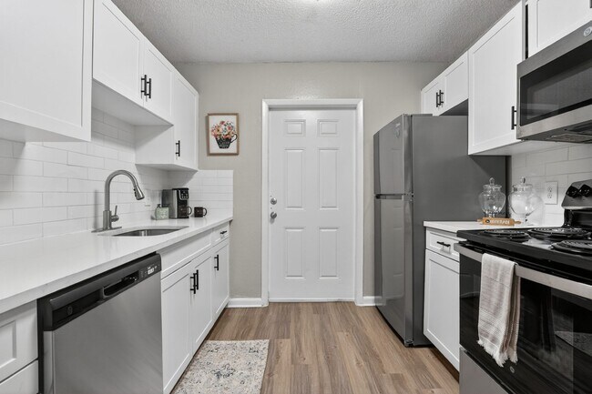 Foto del edificio - Oakwood Townhomes