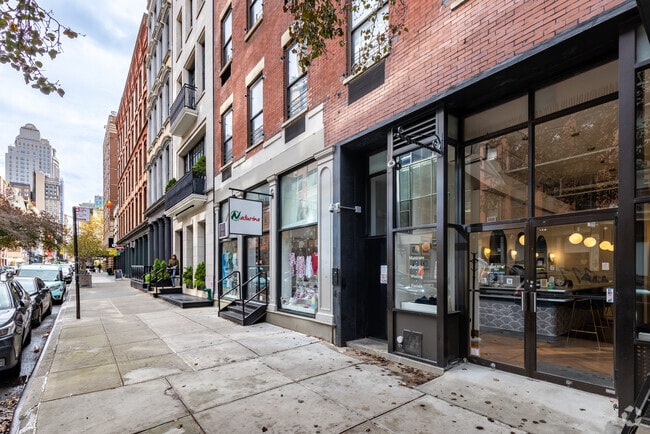 Building Photo - 147-149 Reade St
