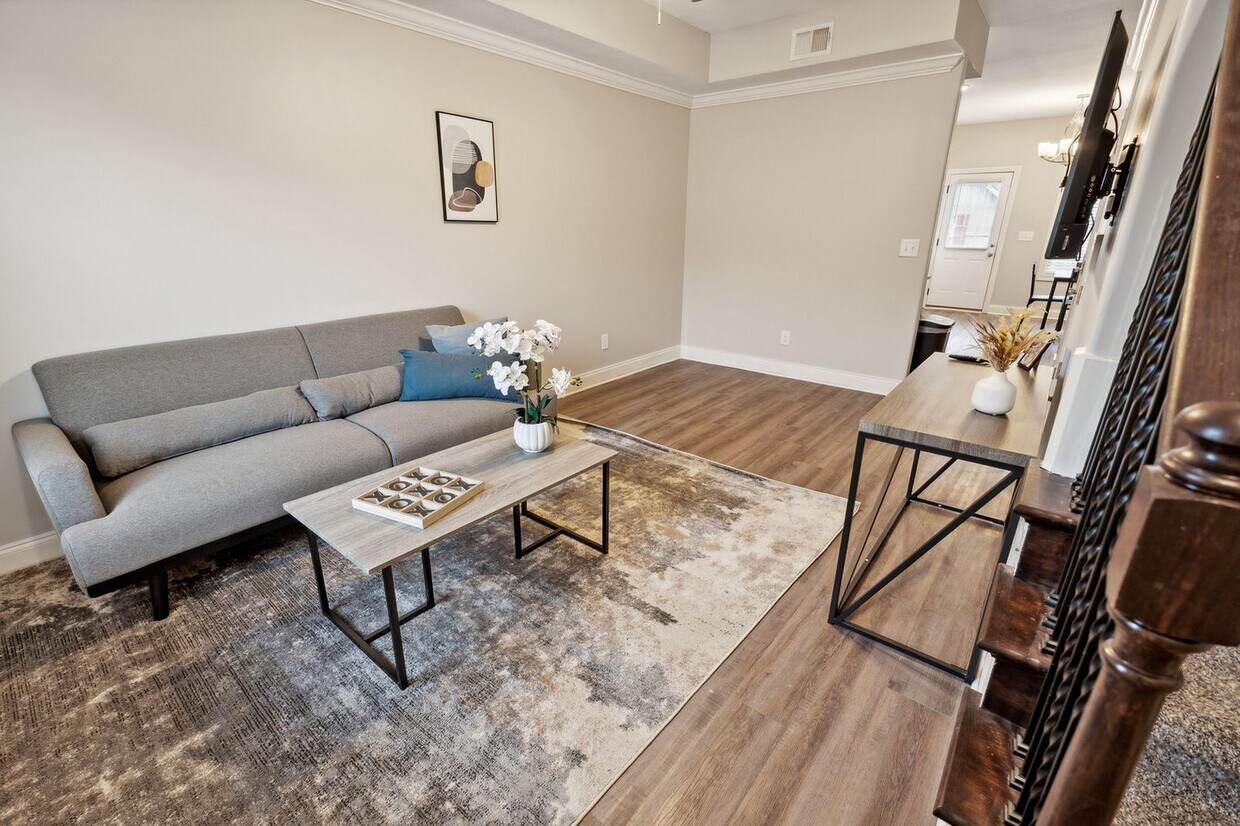 Foto principal - 1513 Wilma Rudolph Blvd