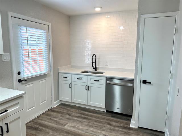 Foto del edificio - 813 Kingdom Cir