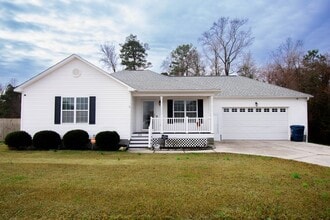 Building Photo - 216 Deer Haven Dr