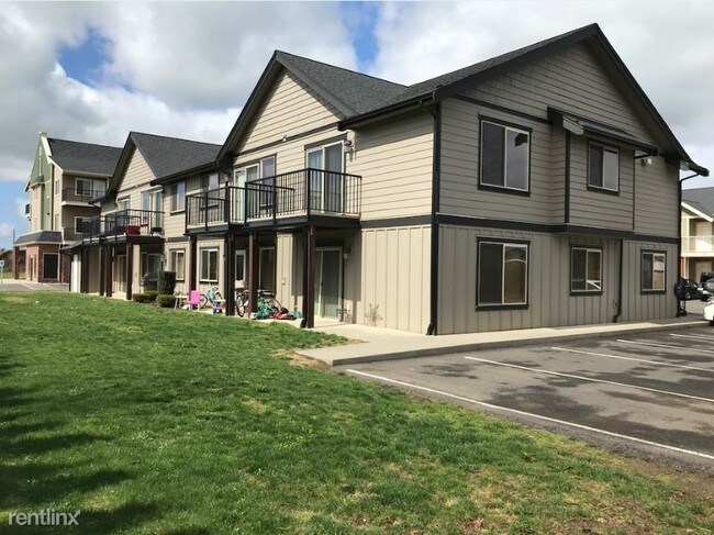 Building Photo - 2 br, 1 bath Apartment - 2204 Mercedes Place