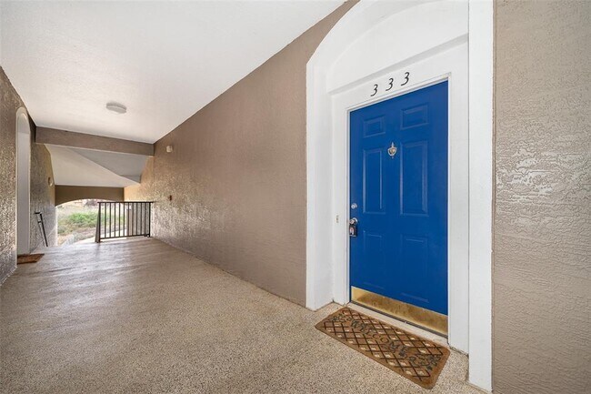 Foto del edificio - 7123 Yacht Basin Ave