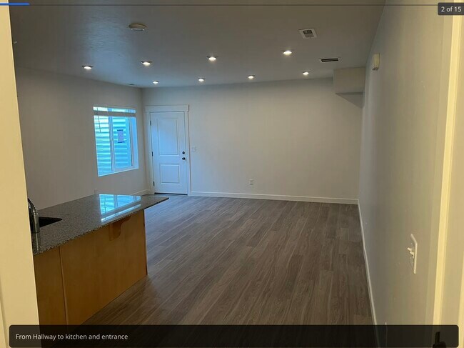Foto del edificio - 1159 E Harrier St