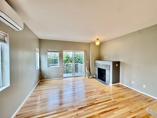Foto del edificio - Everett Townhouse