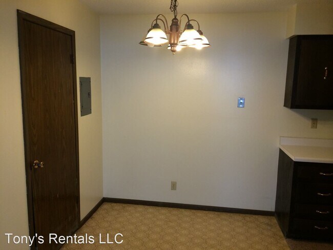 Foto del edificio - 1127-1137 Ravenwood Rd