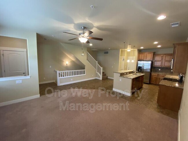 Building Photo - 5851 Dripping Rock Ln