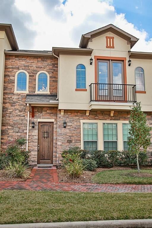 Building Photo - 14518 San Pietro Dr