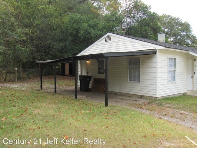 Foto del edificio - 3 br, 1 bath House - 2400 Yates Drive