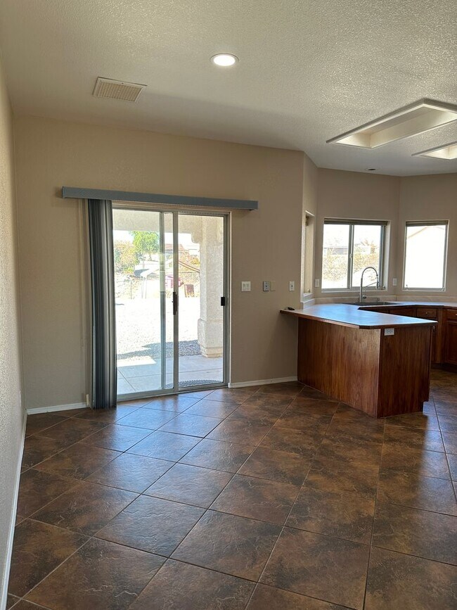 Foto del edificio - Available now - Unfurnished Long Term House