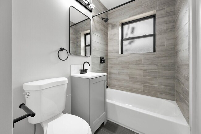Foto del edificio - 2050-2060 E 72nd Pl