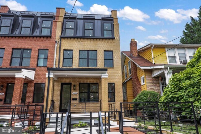 Building Photo - 4411 Illinois Ave NW