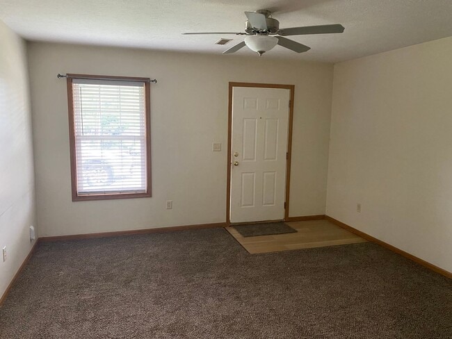 Building Photo - New Phila Duplex