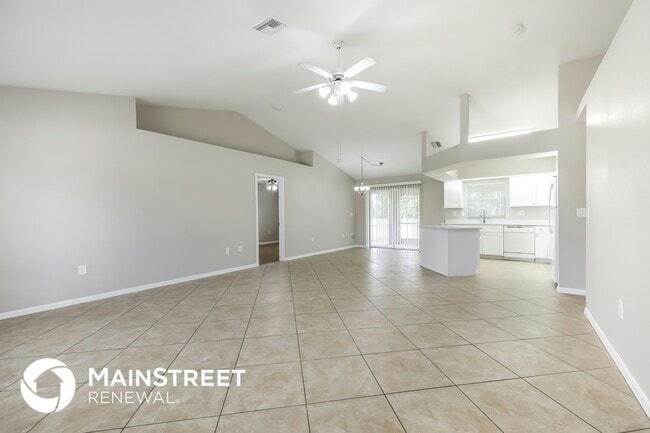 Building Photo - 1056 Summa Blvd