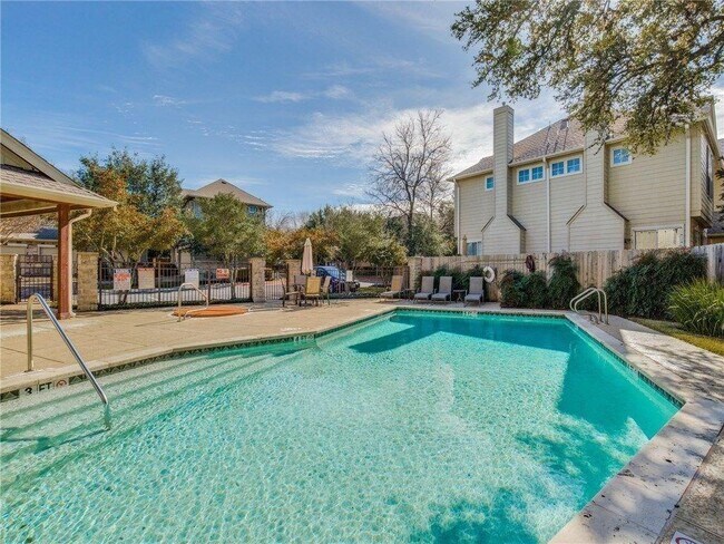 Building Photo - 8518 Cahill Dr