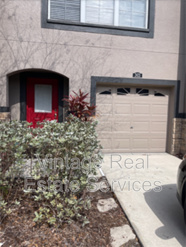 Building Photo - 2425 Middleton Grove Dr