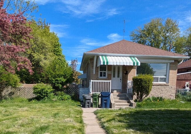 Photo du bâtiment - 979 Danforth Rd